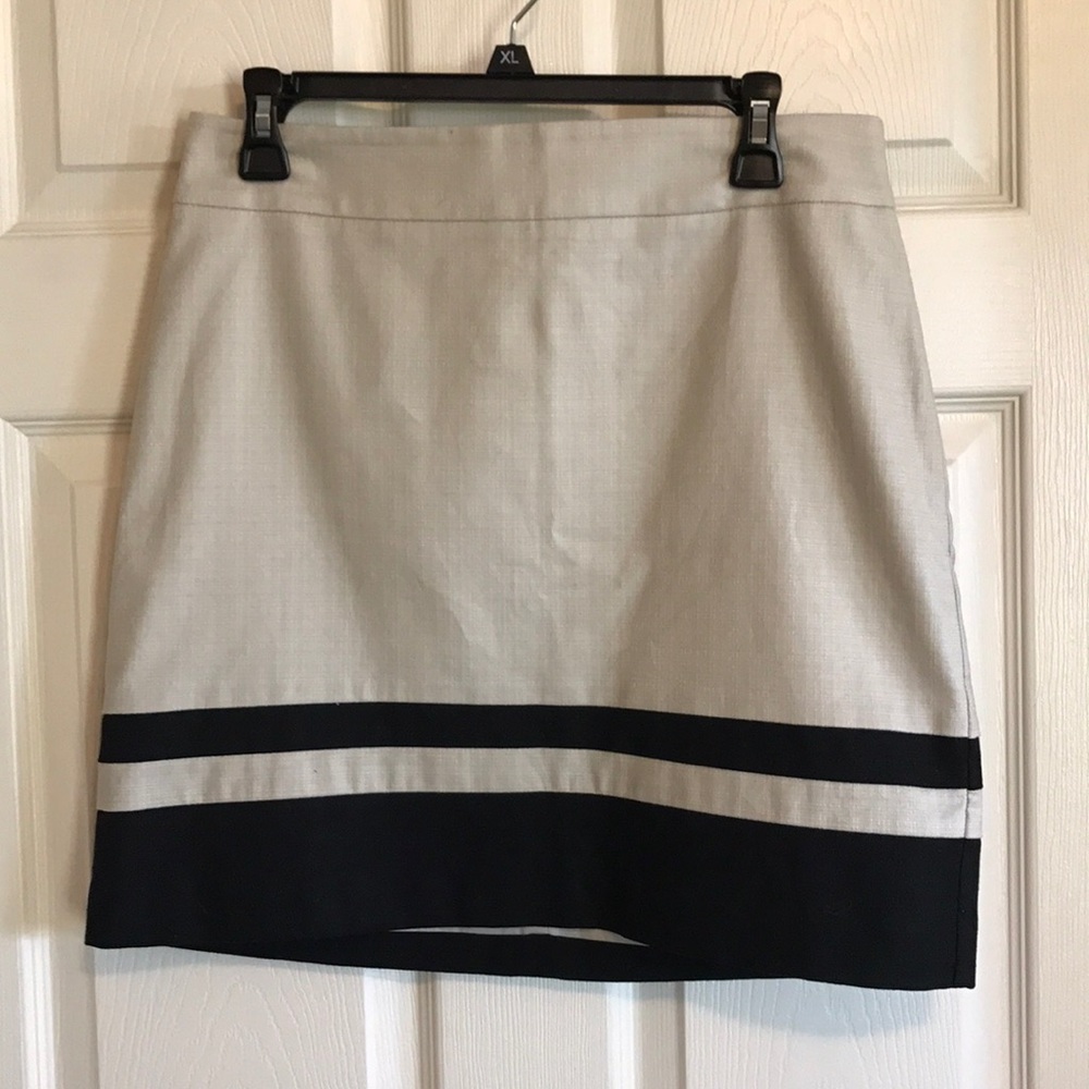 LOFT pencil skirt tan/cream/black size 6